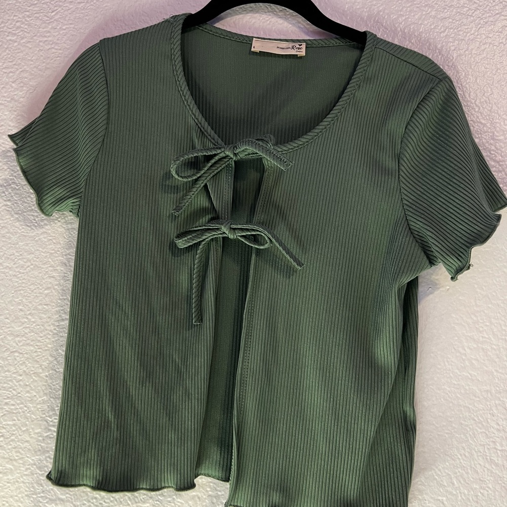 Tie crop top